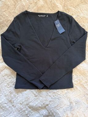 Abercrombie & Fitch Charcoal V-Neck Long Sleeve Top